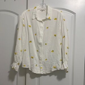 Francesca's Collections White Button-Down Shirt with Yellow Lemon Print